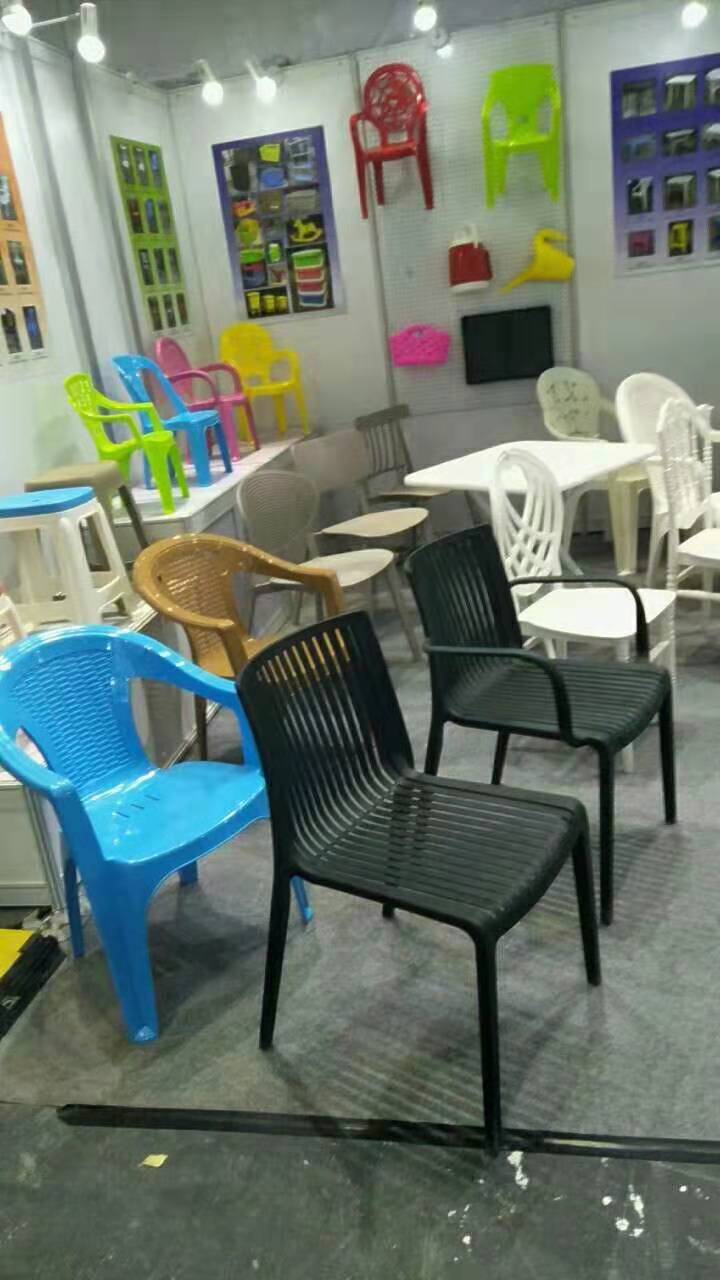使用我公司塑料干燥剂生产的产品
